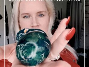 LadyKarame Porno Video: Deine Eier zerquetscht in meinen Händen